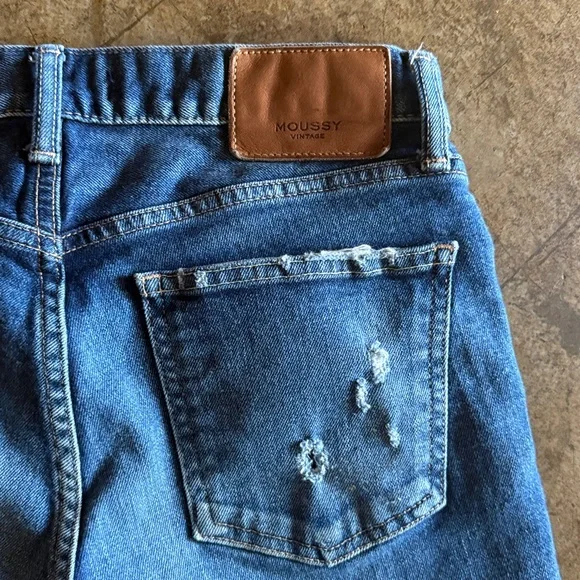MOUSSY VINTAGEBRIDGEVILLE SLIM STRAIGHT distressed jeans XS